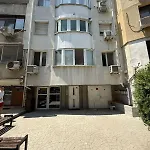 Lazzuro 7 *