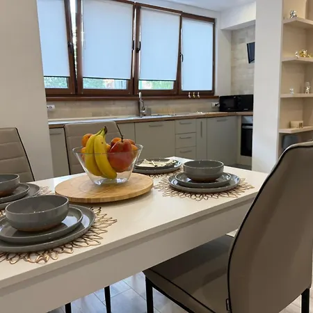 Апартамент Lazzuro 7 Бургас