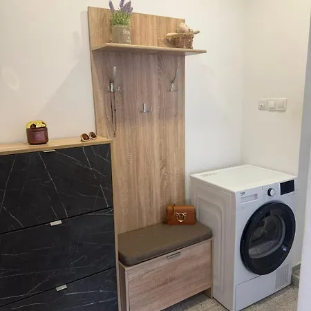 Lazzuro 7 Апартамент *