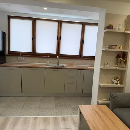 Lazzuro 7 Apartament